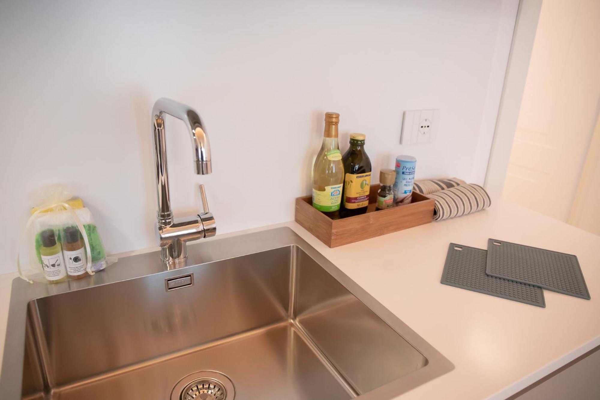 Amendola City View Apartments Suite Romantica Комо Екстериор снимка