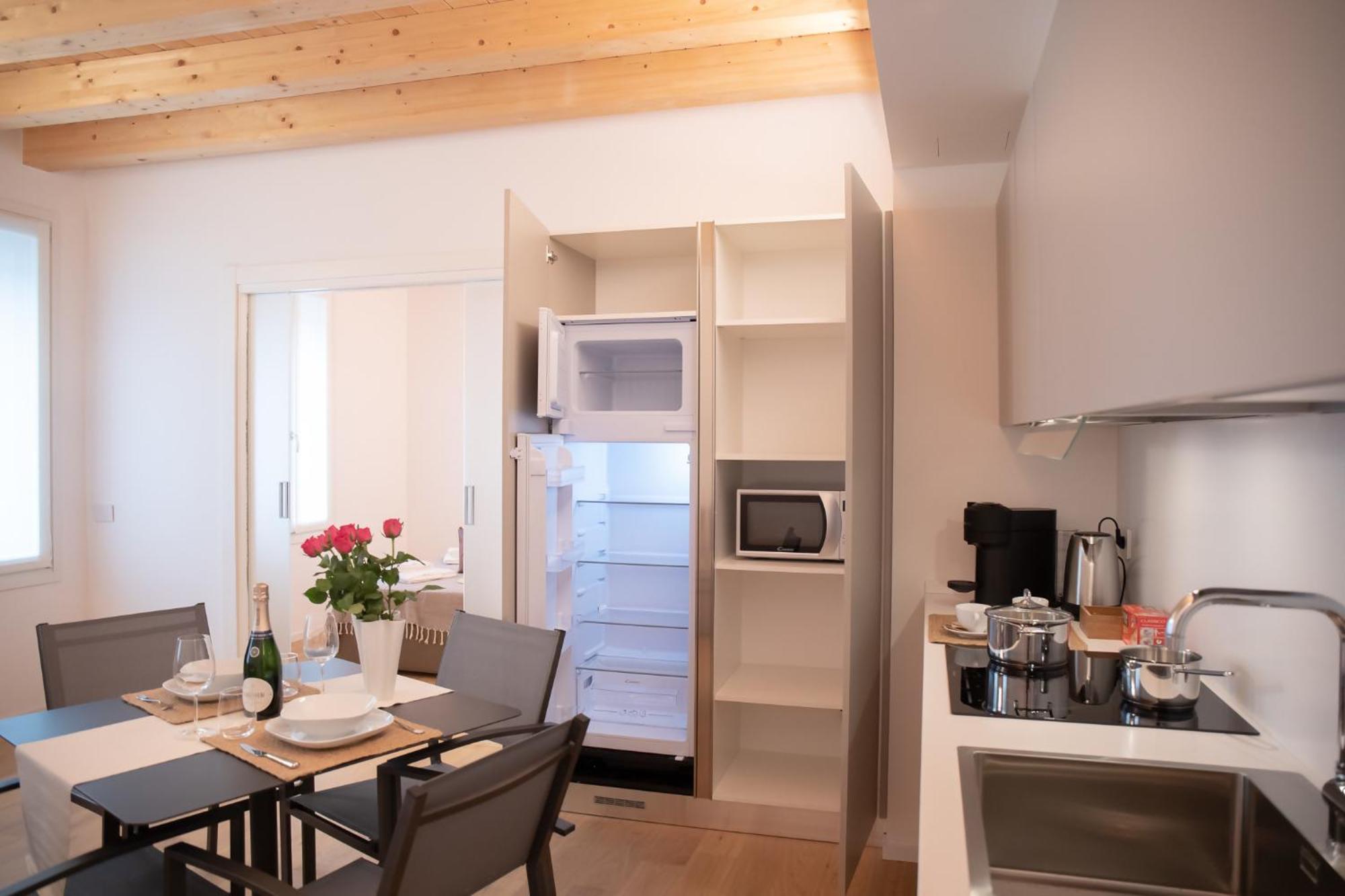 Amendola City View Apartments Suite Romantica Комо Екстериор снимка