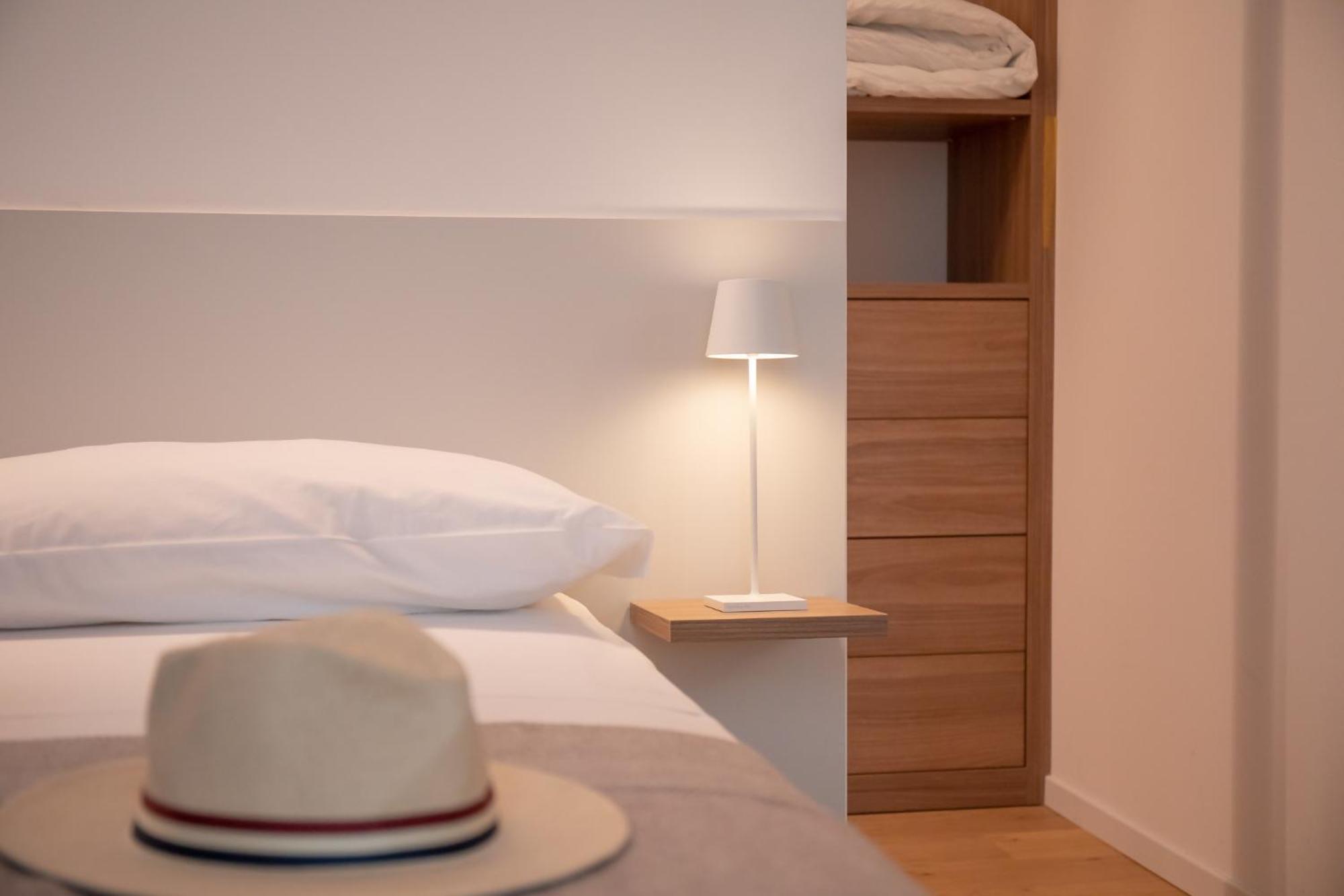 Amendola City View Apartments Suite Romantica Комо Екстериор снимка