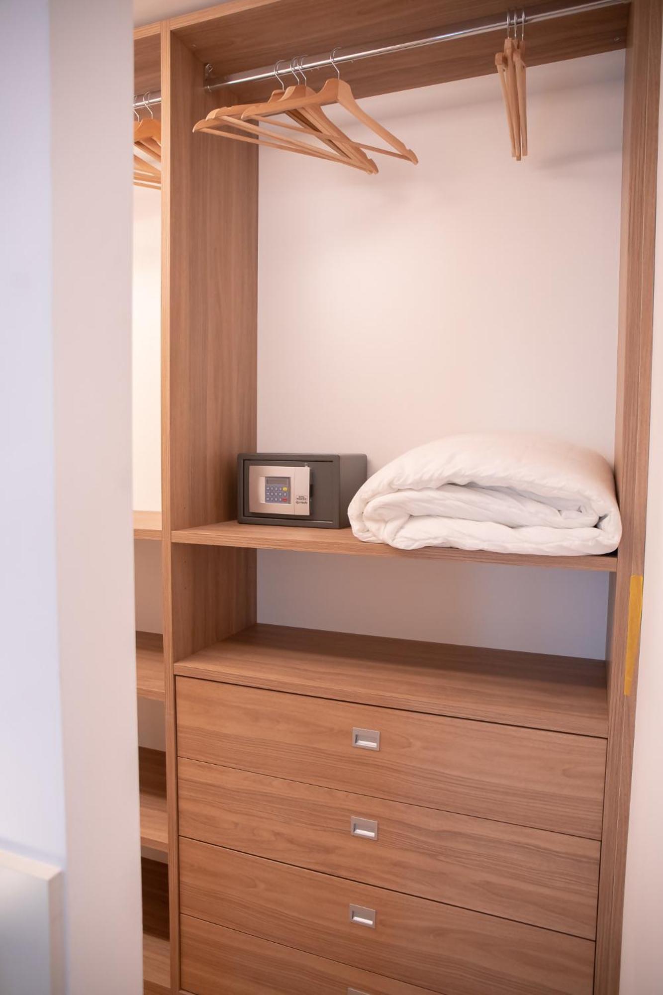 Amendola City View Apartments Suite Romantica Комо Екстериор снимка