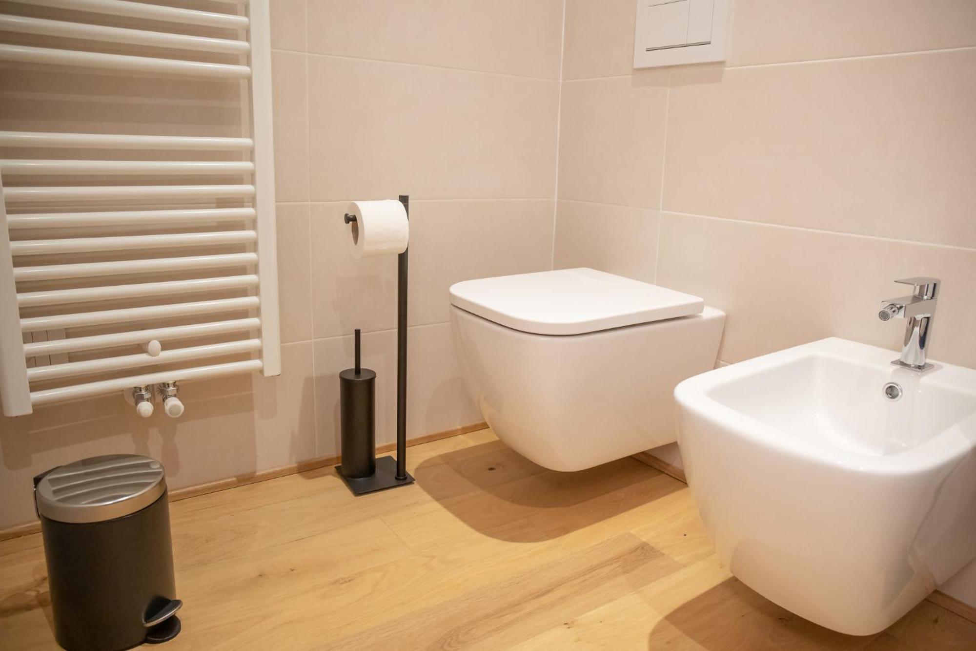 Amendola City View Apartments Suite Romantica Комо Екстериор снимка