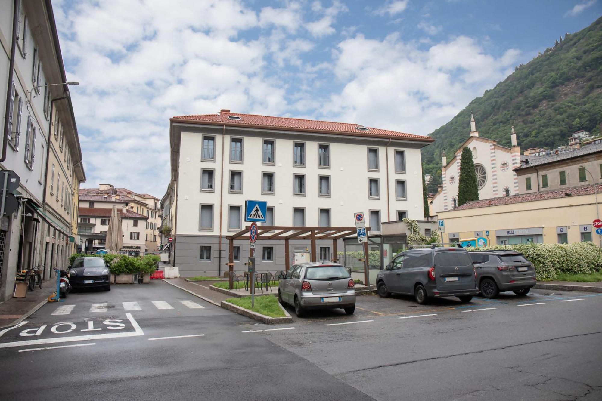 Amendola City View Apartments Suite Romantica Комо Екстериор снимка